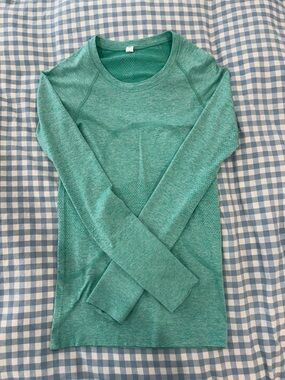 Lululemon long sleeve